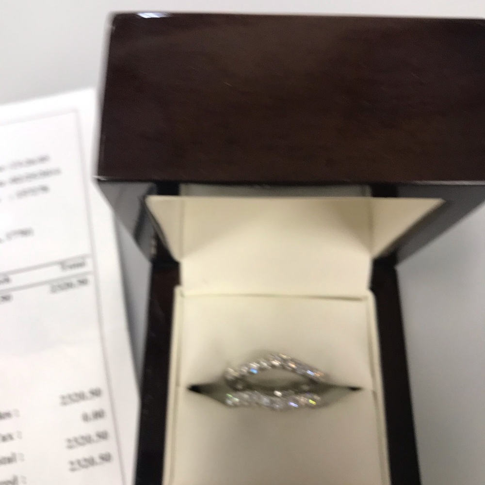 Wedding ring - Picture 2 of 5